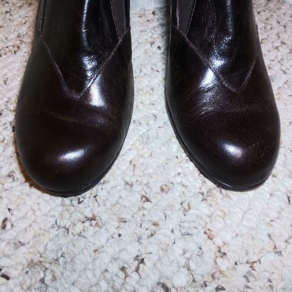 Aerosoles Besotted Brown Victorian, Steampunk Style Distressed Leather Shootie - Picture 4 of 9